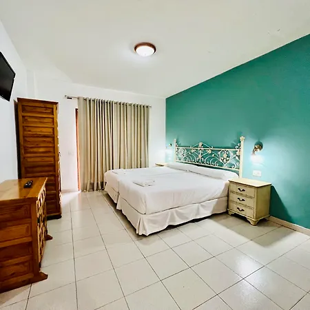 Frontera Hotel
